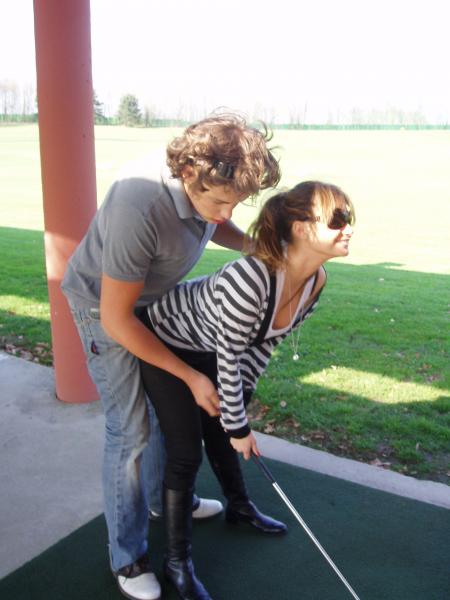 J'apprend a jouer au golf!!!